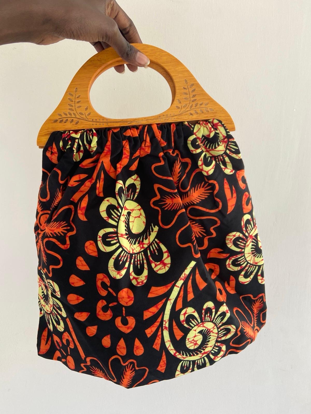 Mara wooden handle tote